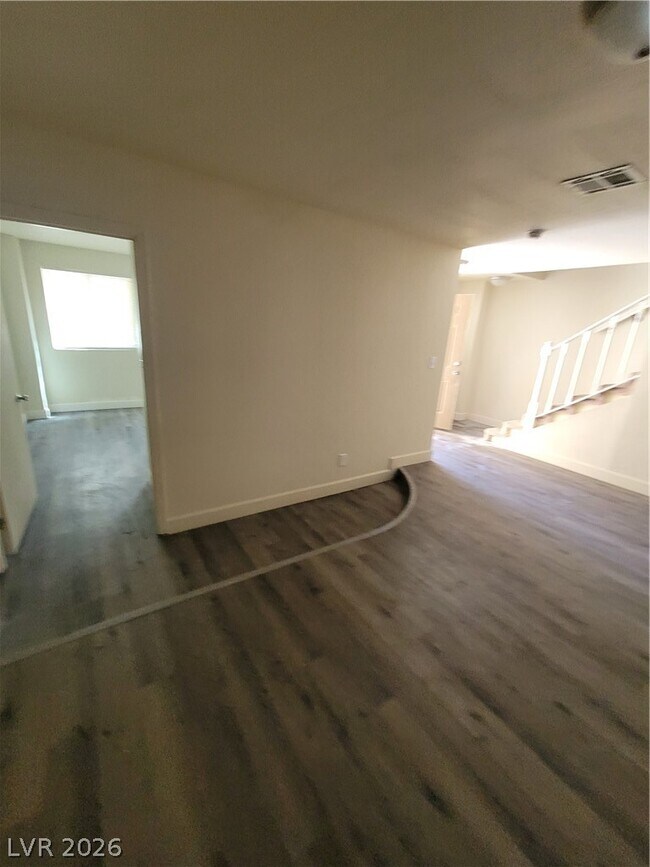 Building Photo - 3412 Townhouse Dr