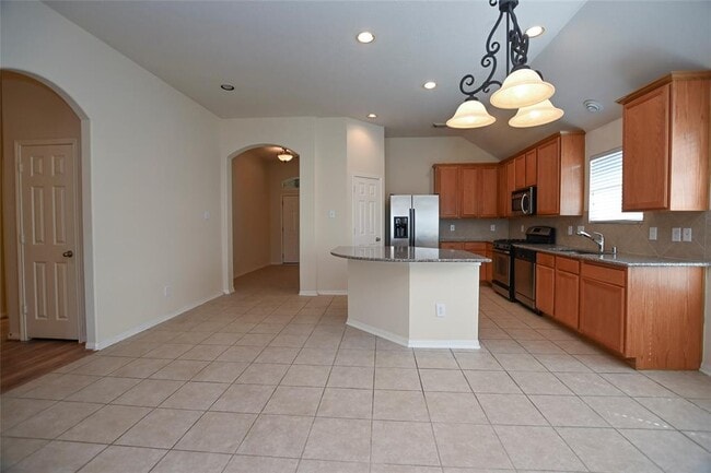 Building Photo - 19119 Canyon Ferry Ln