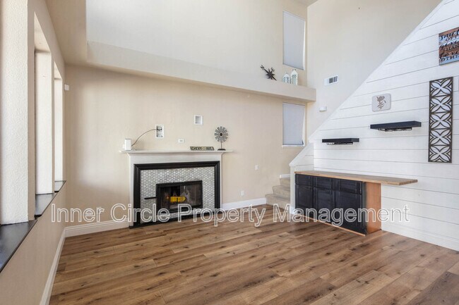 Building Photo - 342 Chaucer Dr