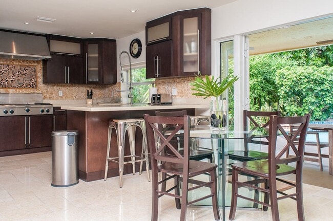 Building Photo - 6411 SW 185th Way