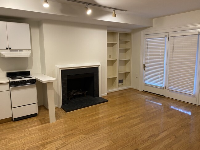 Kitchen/ Fireplace/Bookshelves view 2 - 916 I St SE