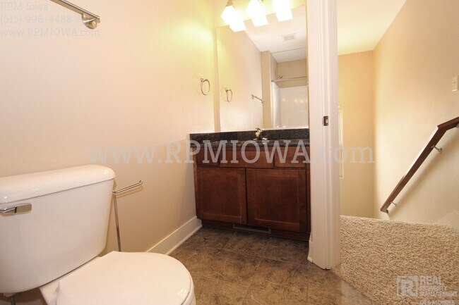 Building Photo - JOHNSTON SCHOOLS!! 3 Bed 2.5 Bath Townhome in Grimes