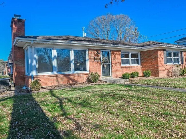 Building Photo - Large Corner Lot