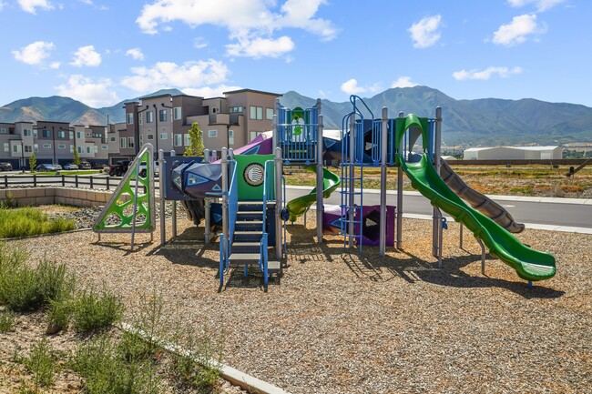 Building Photo - 539 W 1810 N