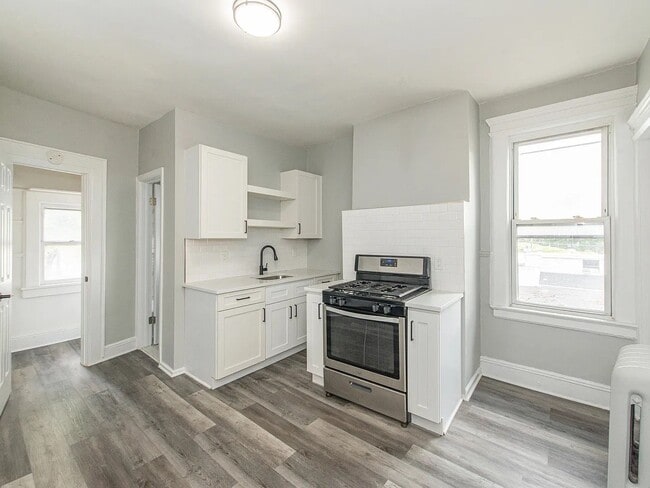 Building Photo - 68 Mill St