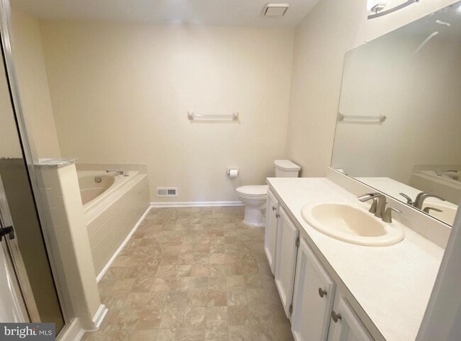 Building Photo - 85 Biddle Way