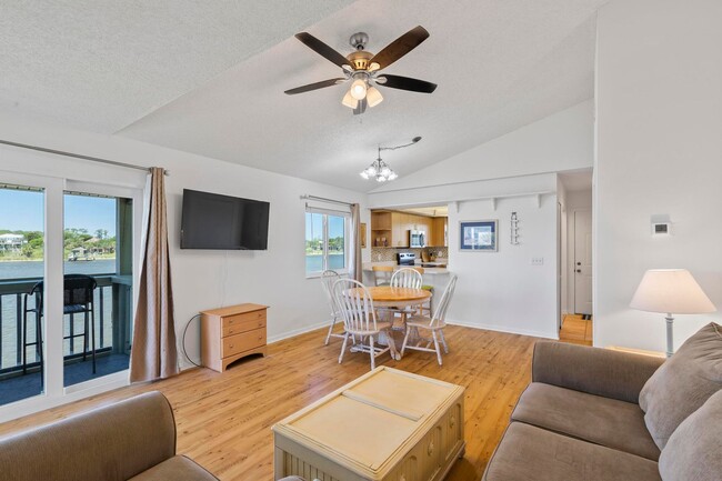 Building Photo - Fully Furnished Long Term Rental