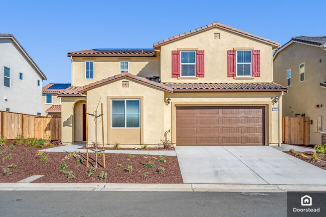 Building Photo - 5587 Saddle Rock Ln