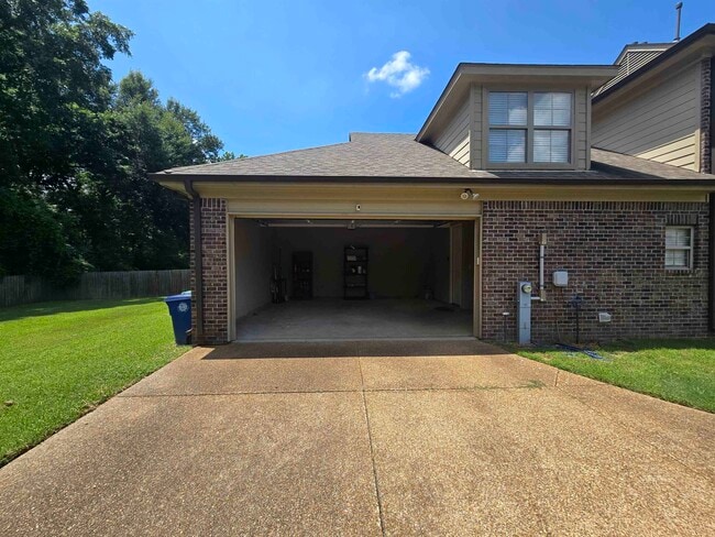 Building Photo - 8949 Poplar Pike