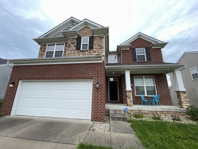 Building Photo - Large Home East Jefferson For Rent