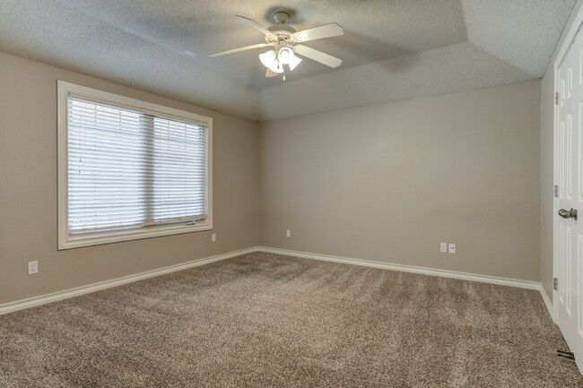 Building Photo - Gorgeous Home in Cooper District!!