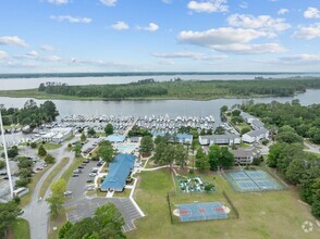 Building Photo - Water View Gem 2x2 Spacious Condo Fairfiel...