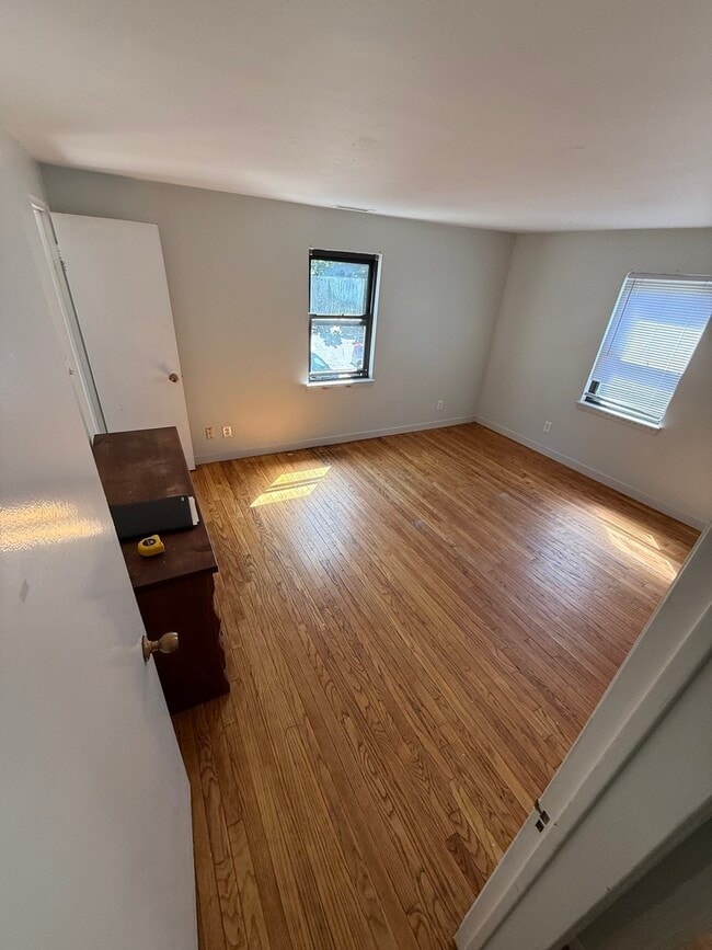 Building Photo - 11 Brownell Cir