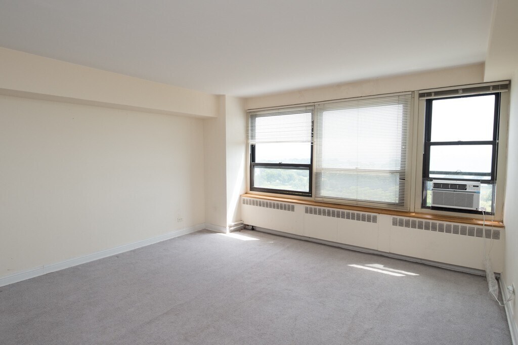 Building Photo - 4180 N Marine Dr