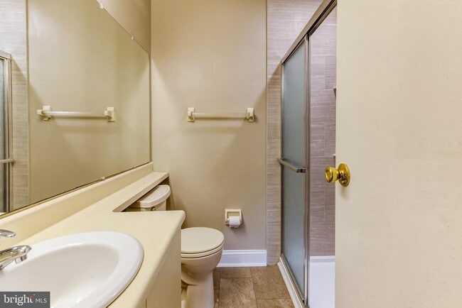 Building Photo - 441 Paddock Ct