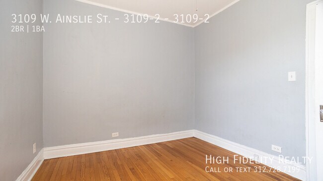 Building Photo - 3109 W Ainslie St