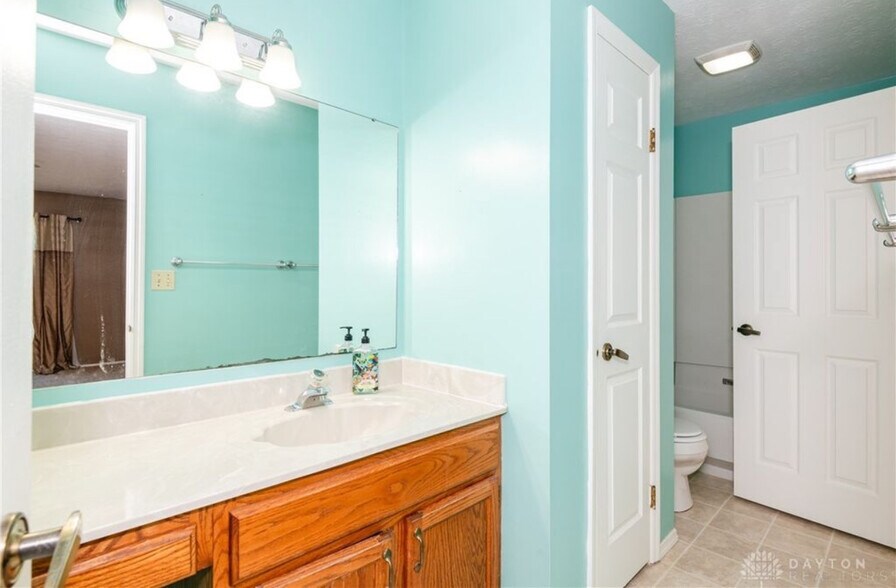 Building Photo - 2344 Fieldstone Cir