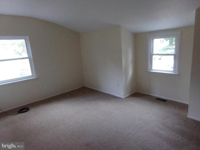 Building Photo - 73 Sepulga Dr