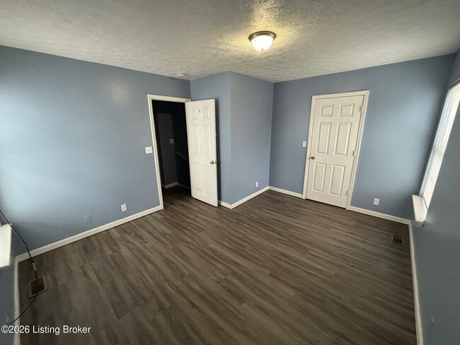 Building Photo - 2122 W Jefferson St