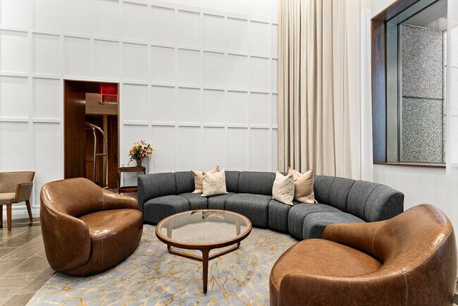 Building Photo - 3 Avery St