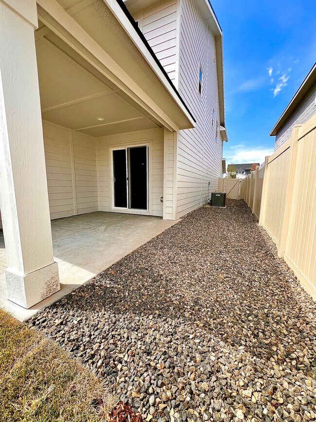Building Photo - BRAND NEW HOME! 4 Bed/2.5 Bath plus Office and Flex Space Upstairs