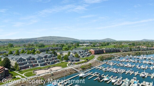 Building Photo - 3 br, 2.5 bath House - 386 Columbia Point ...