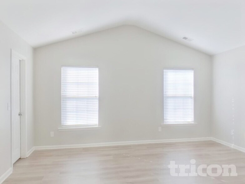 Building Photo - 144 Phoenix Ln