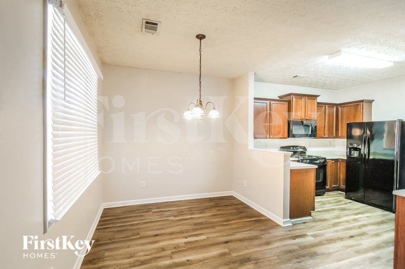 Building Photo - 779 Clairidge Elm Trail SW