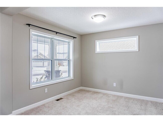 Building Photo - 143X Nutmeg Cir