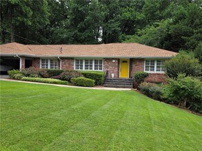 Building Photo - 2129 Pine Forest Dr NE