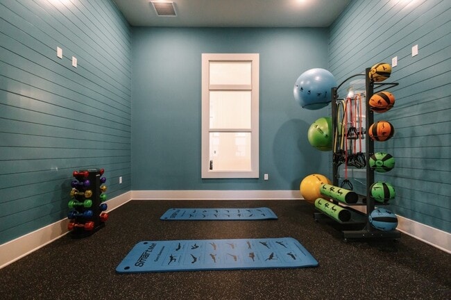 Building Photo - 2821 Yorkshire Moors Wy