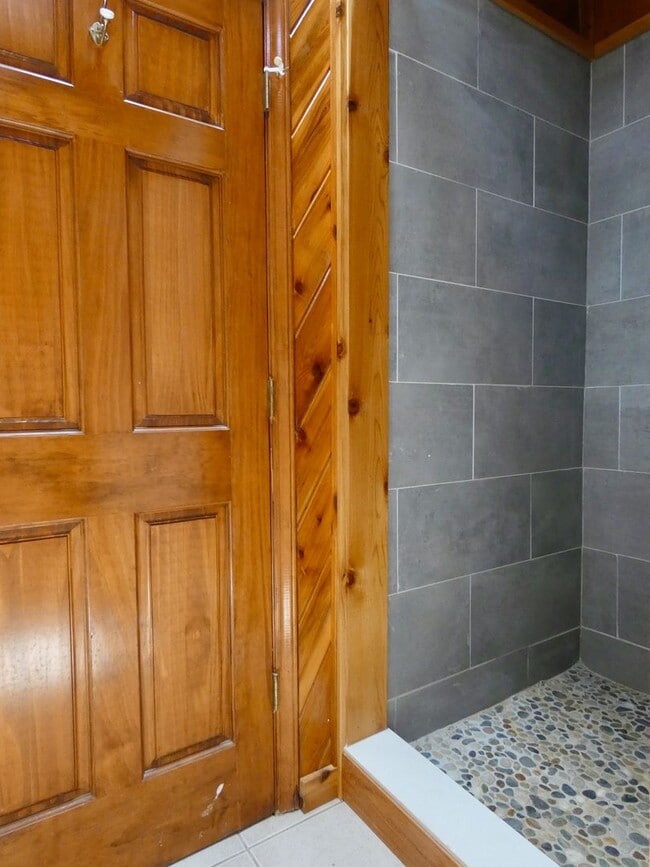 Building Photo - Pisgah Cottage