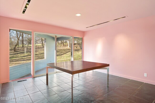 Building Photo - 6 Glen Arden Rd