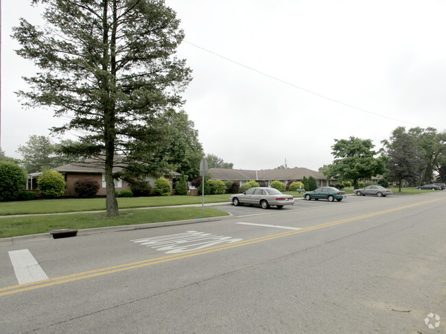 Building Photo - 110 Sturbridge Rd