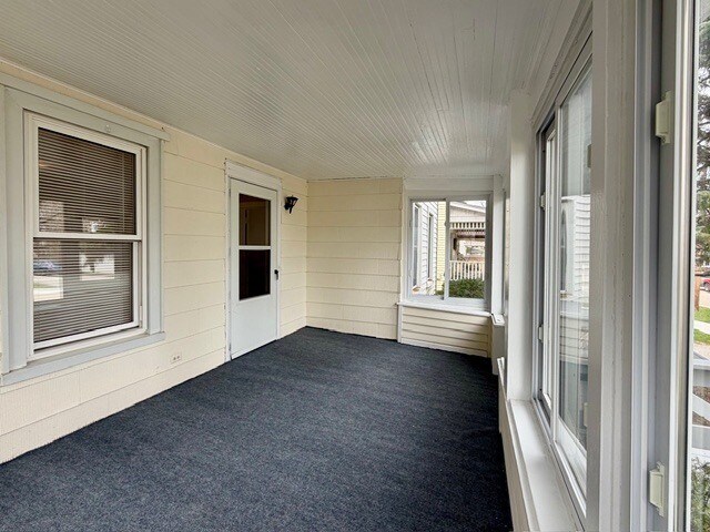 Building Photo - 609 1st St