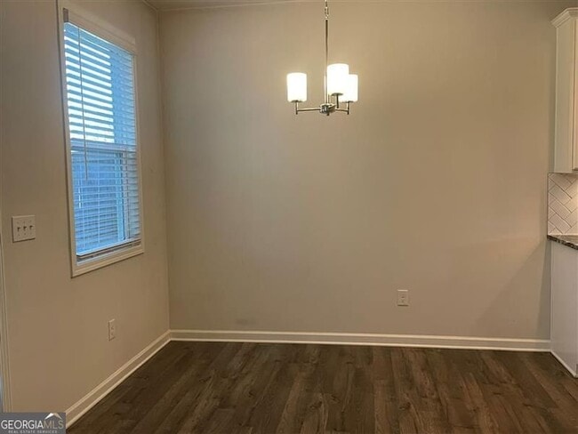 Building Photo - 1809 Parkades Path