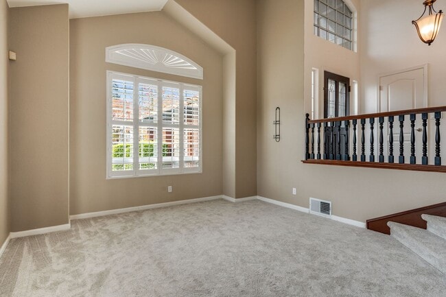 Building Photo - Stunning Folsom Split-Level Home with Pool & 3-Car Garage in Quiet Cul-De-Sac