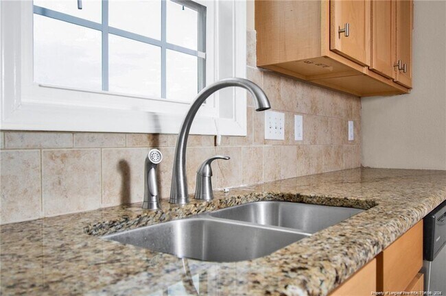 Building Photo - 4213 Pleasantburg Dr