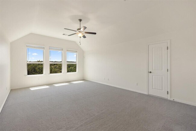 Building Photo - 21909 Esmeralda Dr