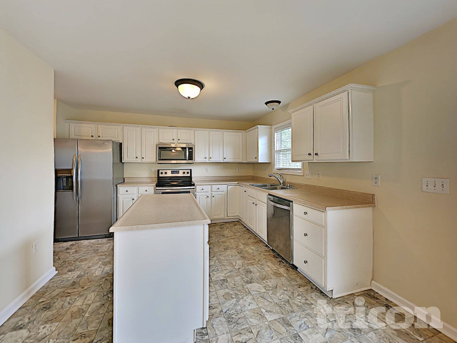 Building Photo - 2014 Trenton Dr