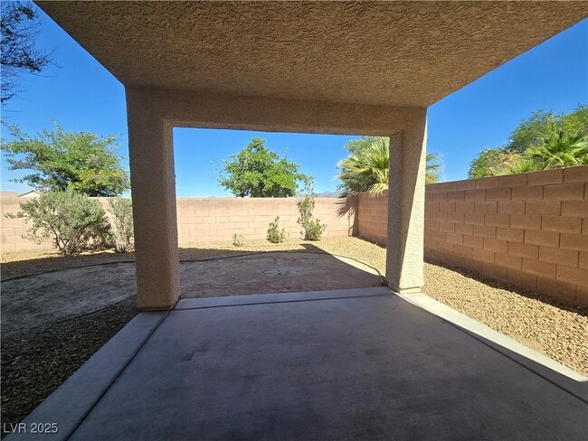 Building Photo - 11884 Bella Luna St