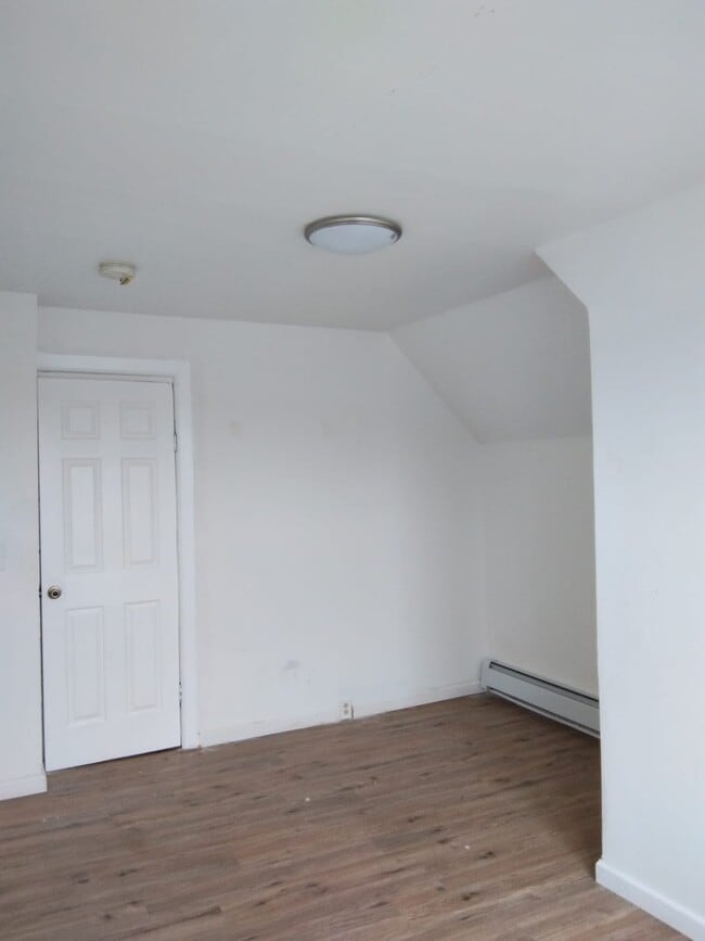 Building Photo - 150 Chestnut Ave