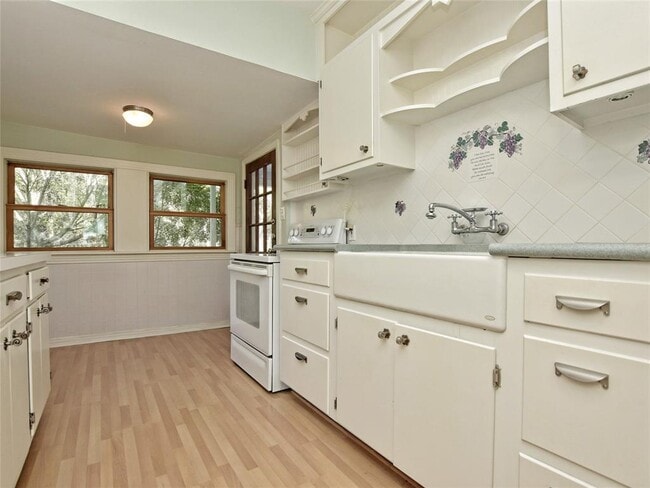 Building Photo - 4503 Weletka Dr