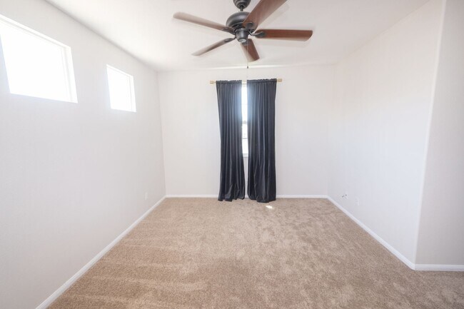 Building Photo - Amazing 3 Bedroom Condo available now! Chula Vista / Eastlake / Otay Ranch Area