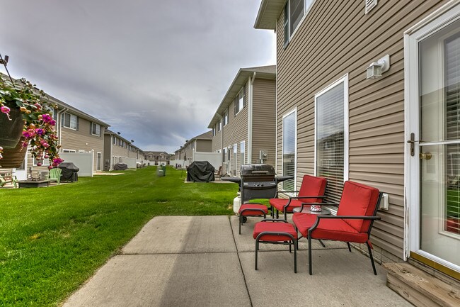 Building Photo - 1745 N 175th Ct
