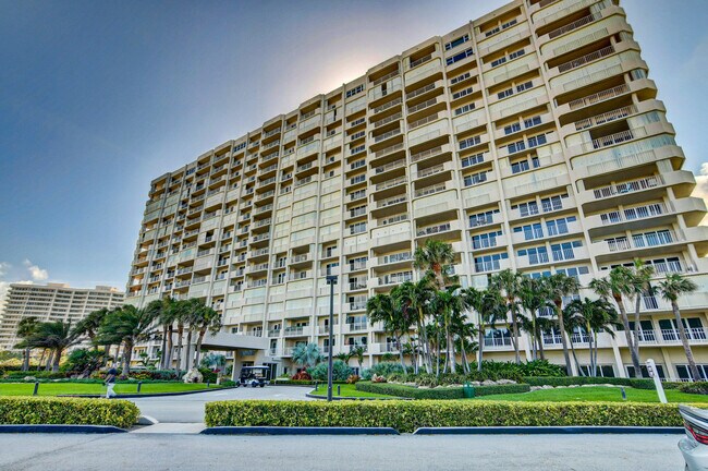 Building Photo - 4301 N Ocean Blvd