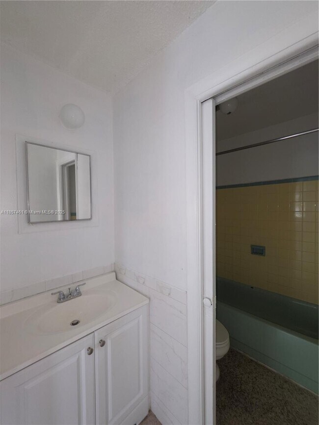 Building Photo - 1152 NW 6th St