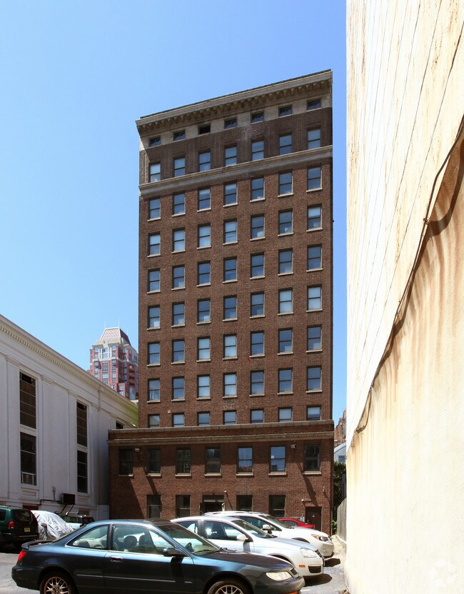 Building Photo - The Juniper