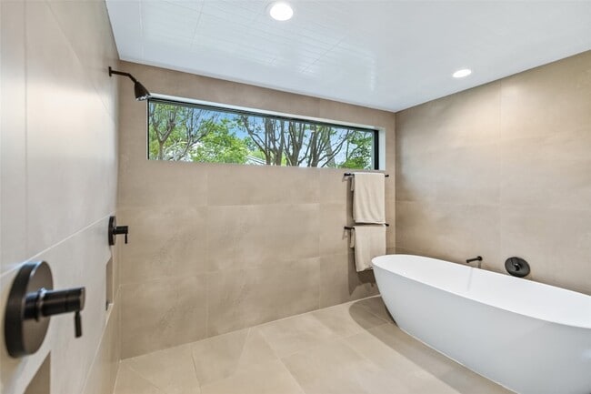 Building Photo - 5239 Edmondson Ave