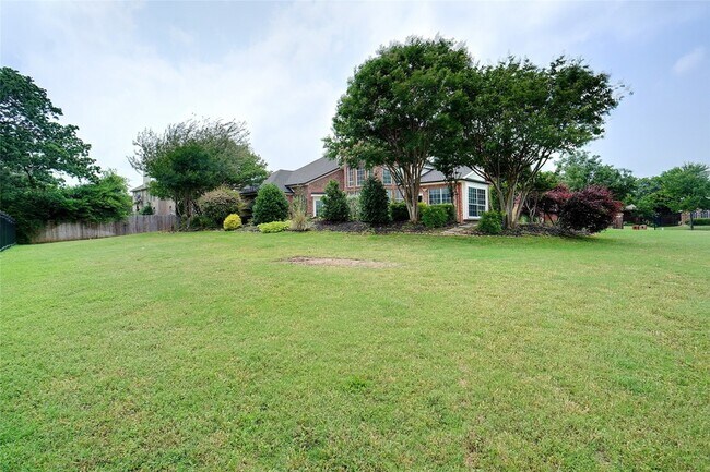 Building Photo - 1421 Savoy Ct